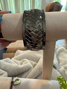 Woven Pattern Wide Metal Bangle Bracelet in Gunmetal